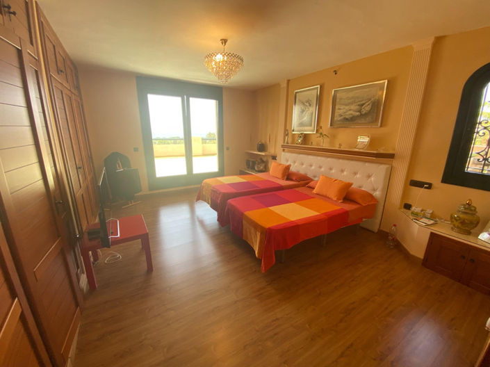 Image No.20-4 Bed Villa for sale