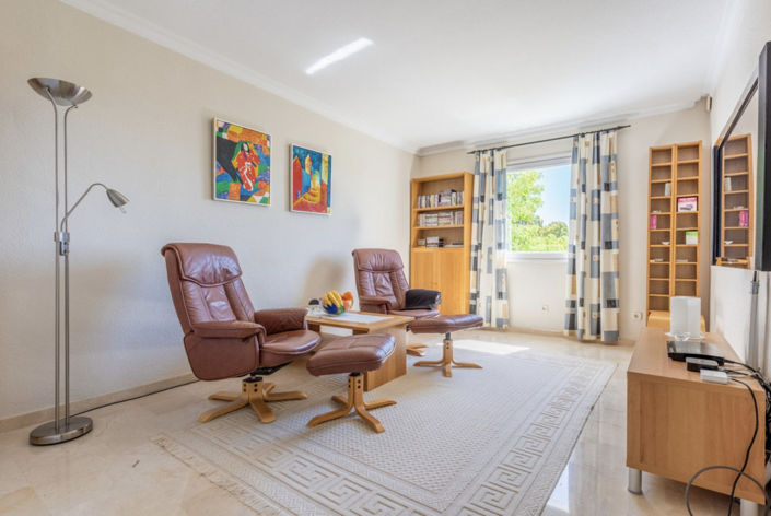 Image No.15-4 Bed Apartment for sale