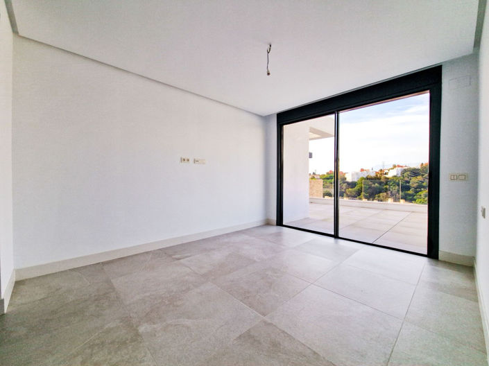 Image No.12-2 Bed Penthouse for sale