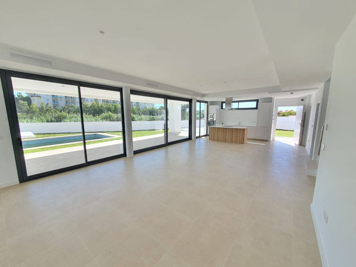 Image No.16-4 Bed Villa for sale