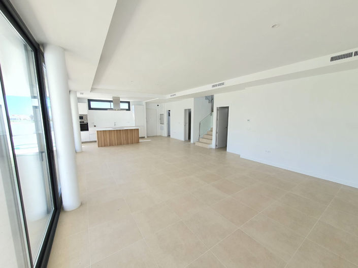 Image No.17-4 Bed Villa for sale