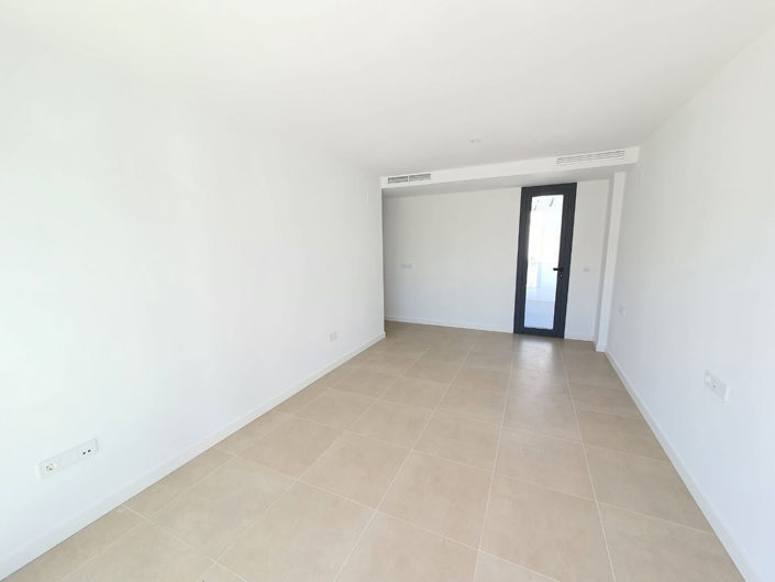 Image No.18-4 Bed Villa for sale