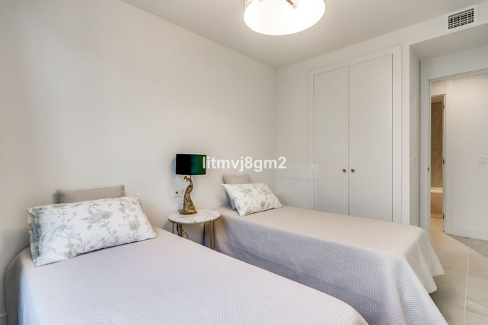 Image No.23-3 Bed Apartment for sale