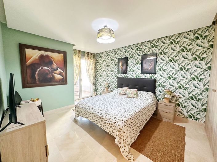 Image No.17-3 Bed Apartment for sale