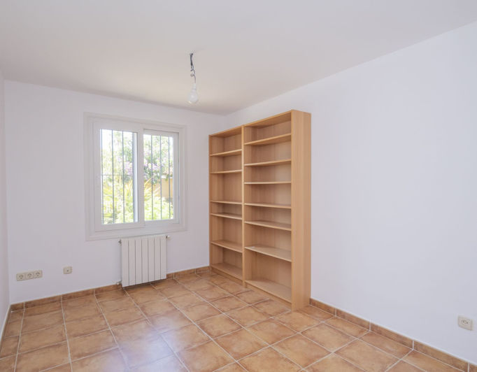 Image No.27-5 Bed Villa for sale