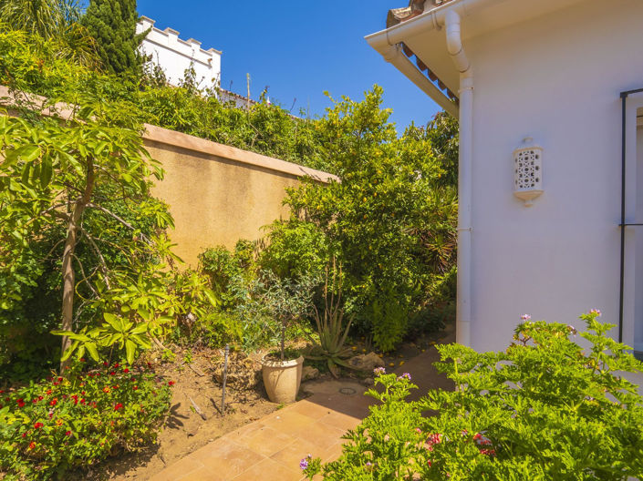 Image No.6-5 Bed Villa for sale