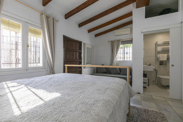 Image No.14-4 Bed Villa for sale