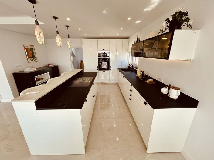 Image No.12-4 Bed Villa for sale