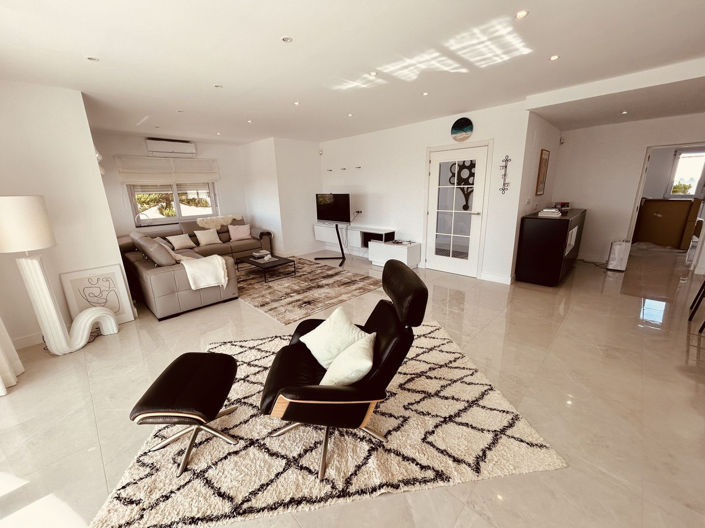 Image No.9-4 Bed Villa for sale