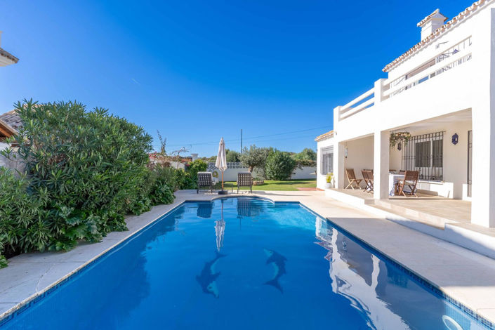 Image No.3-4 Bed Villa for sale