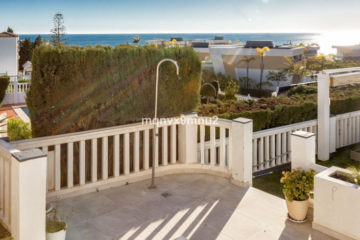 Image No.10-5 Bed Villa for sale