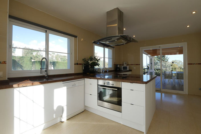 Image No.26-6 Bed Villa for sale