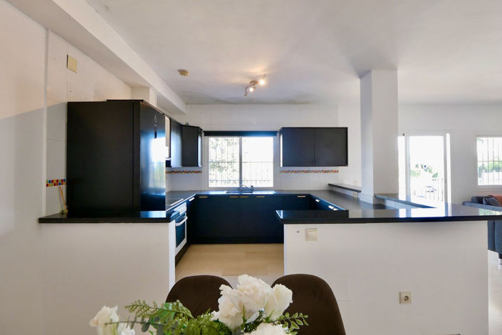 Image No.29-6 Bed Villa for sale