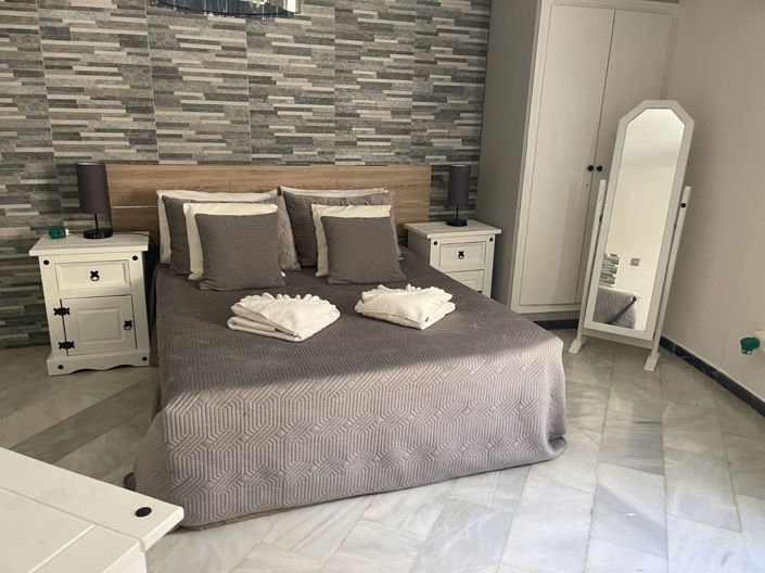 Image No.21-6 Bed Villa for sale