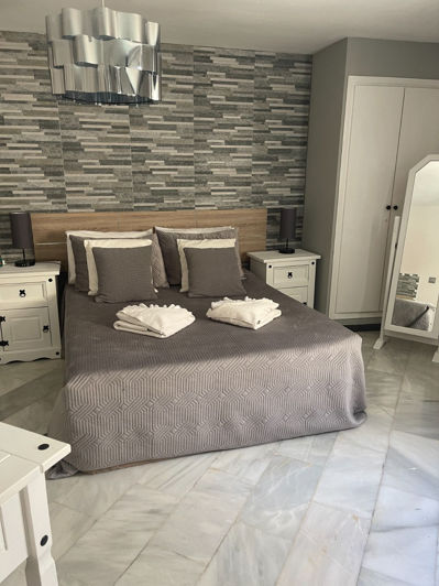 Image No.23-6 Bed Villa for sale