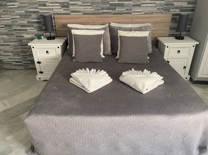 Image No.28-6 Bed Villa for sale