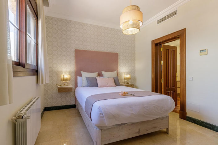 Image No.11-5 Bed Villa for sale