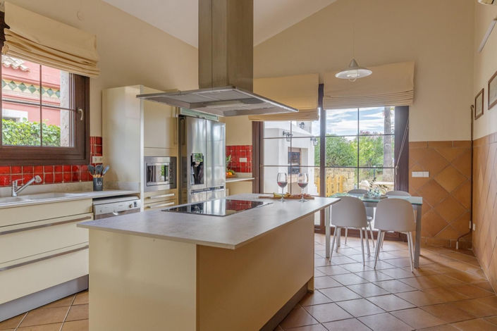 Image No.6-5 Bed Villa for sale