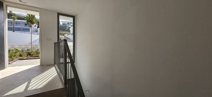 Image No.12-3 Bed Townhouse for sale