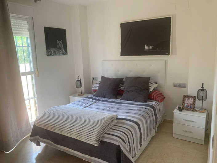 Image No.14-4 Bed Townhouse for sale