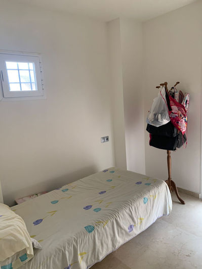 Image No.15-4 Bed Townhouse for sale