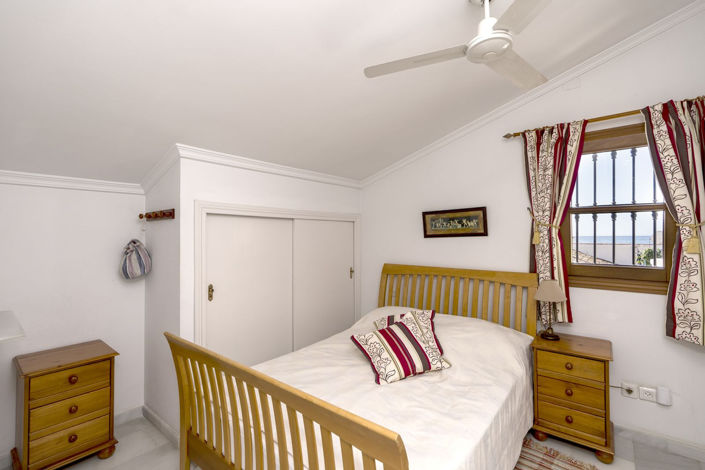 Image No.26-3 Bed Apartment for sale