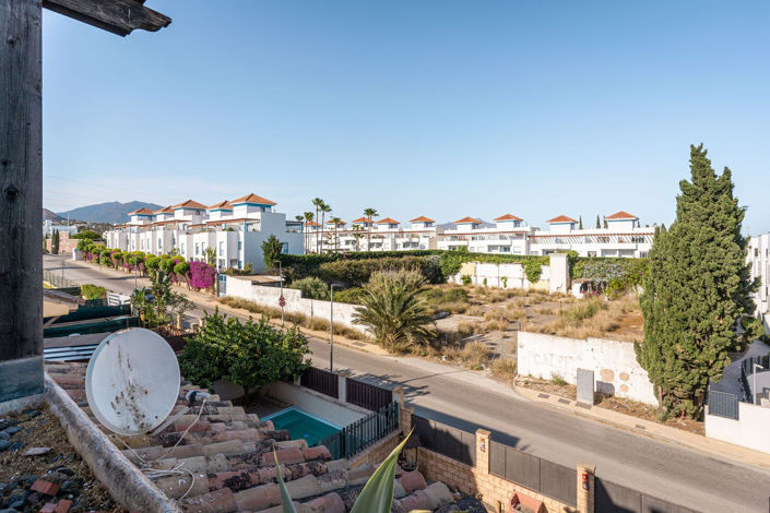 Image No.12-3 Bed Townhouse for sale