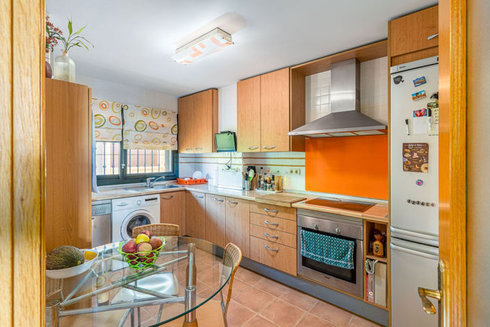 Image No.23-3 Bed Townhouse for sale