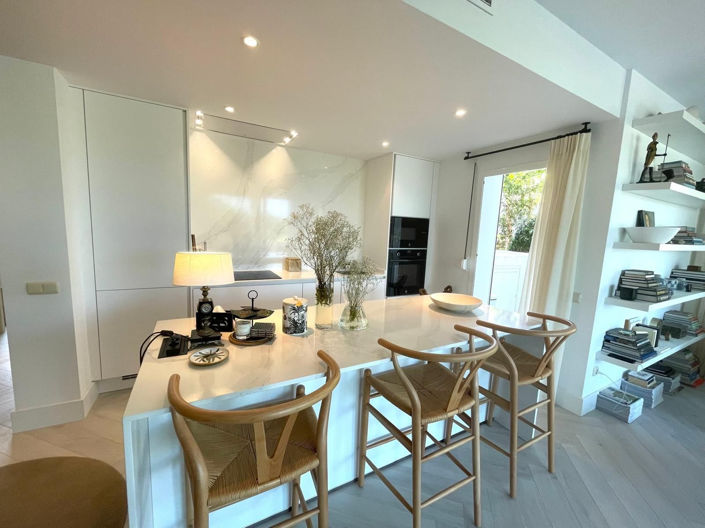 Image No.19-3 Bed Apartment for sale