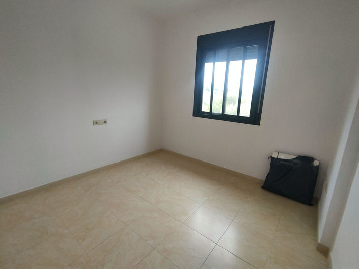 Image No.22-4 Bed Townhouse for sale