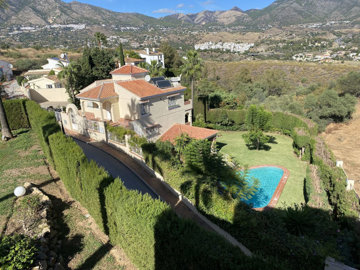 4 Bed Villa for sale
