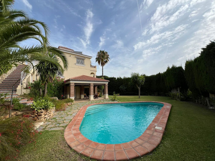 Image No.3-4 Bed Villa for sale