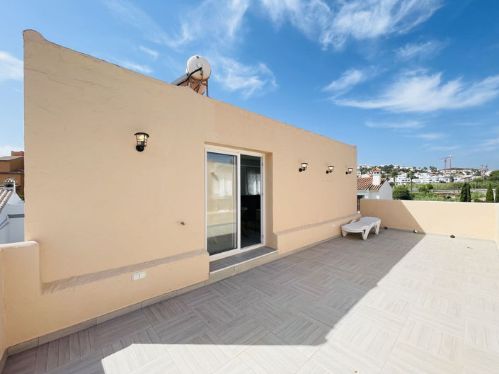 Image No.1-3 Bed Townhouse for sale