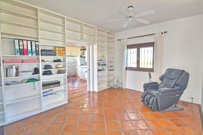 Image No.34-5 Bed Finca for sale