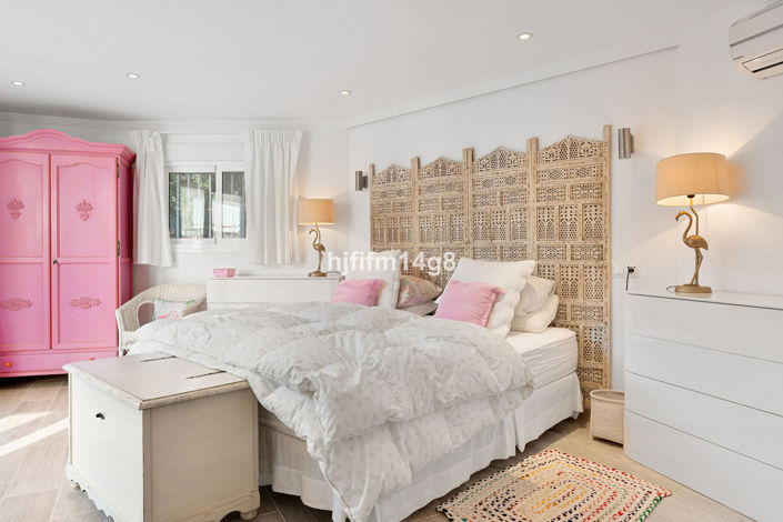 Image No.16-4 Bed Villa for sale