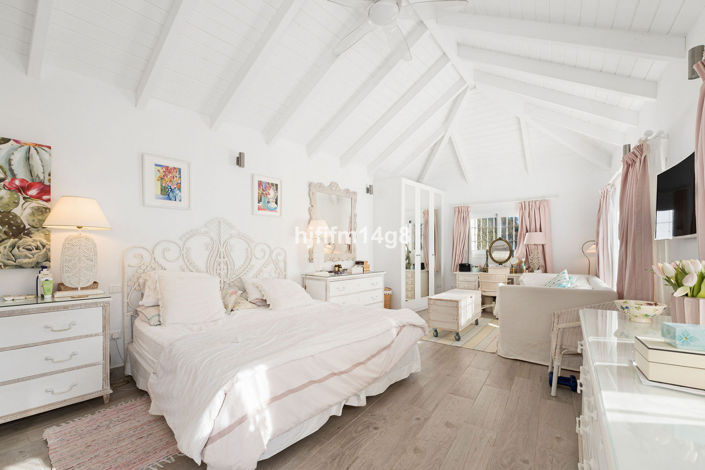 Image No.18-4 Bed Villa for sale