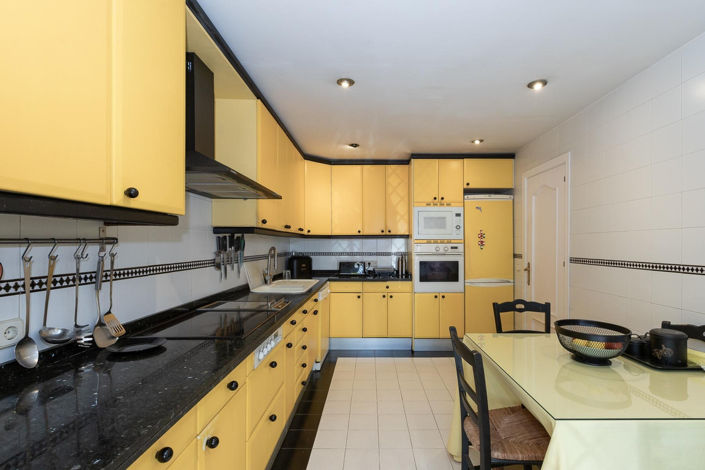 Image No.16-4 Bed Townhouse for sale