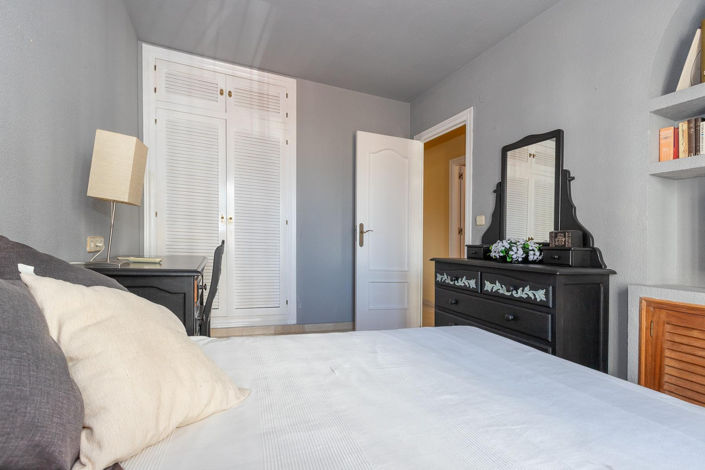 Image No.23-4 Bed Townhouse for sale