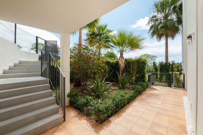 Image No.12-3 Bed Townhouse for sale