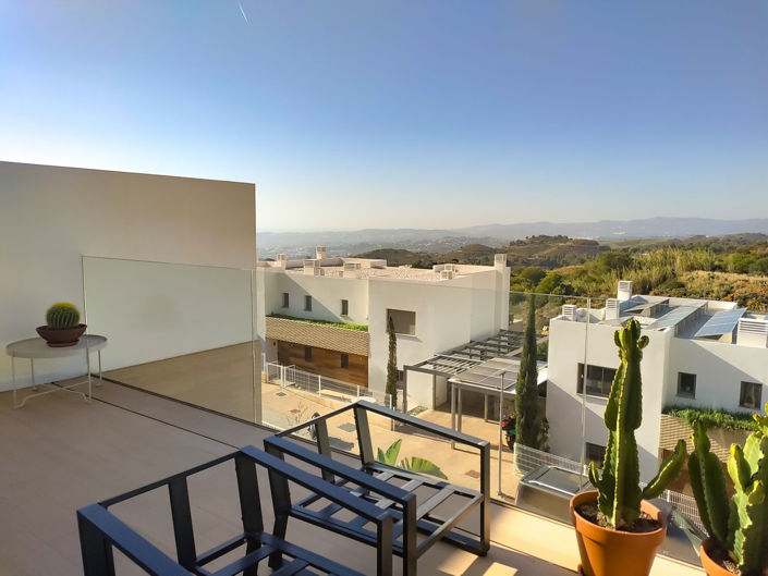 Image No.19-4 Bed Townhouse for sale