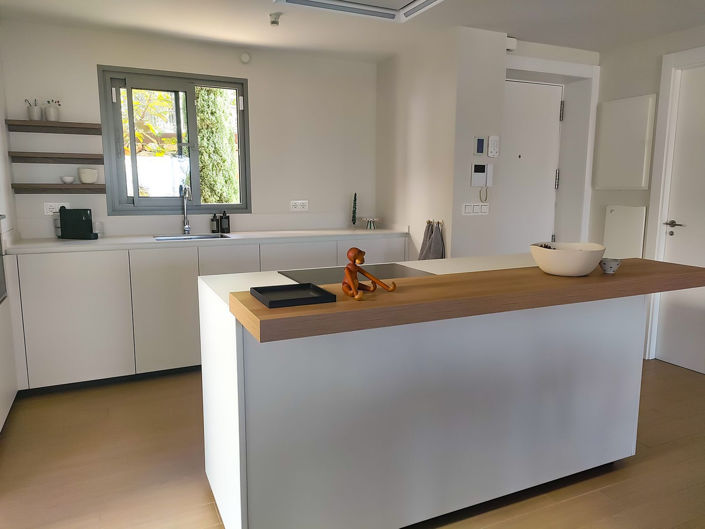 Image No.26-4 Bed Townhouse for sale