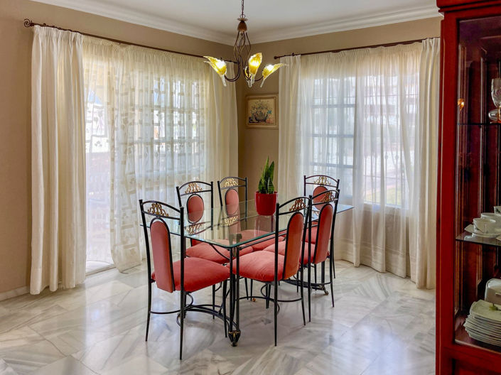 Image No.17-4 Bed Villa for sale