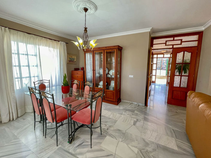 Image No.18-4 Bed Villa for sale