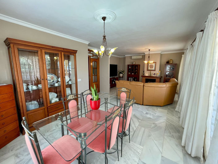 Image No.19-4 Bed Villa for sale