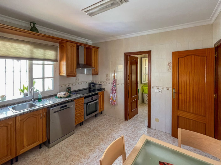 Image No.23-4 Bed Villa for sale