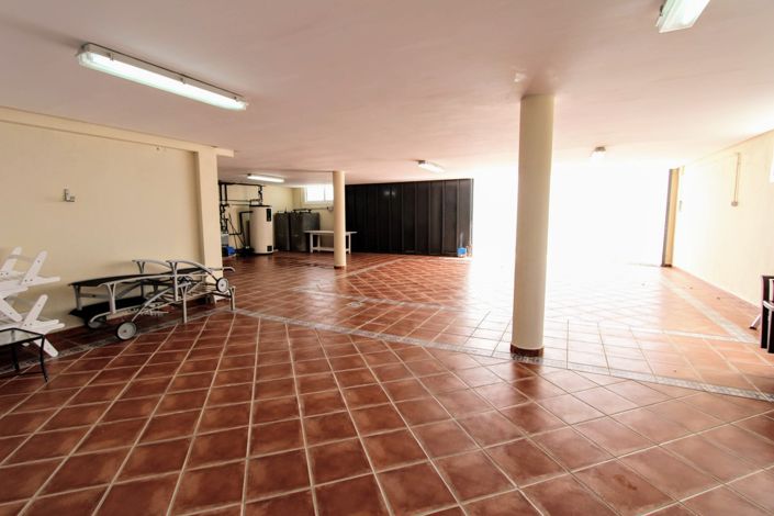 Image No.11-6 Bed Villa for sale