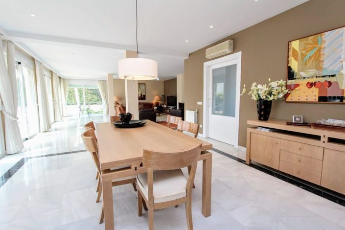 Image No.12-6 Bed Villa for sale