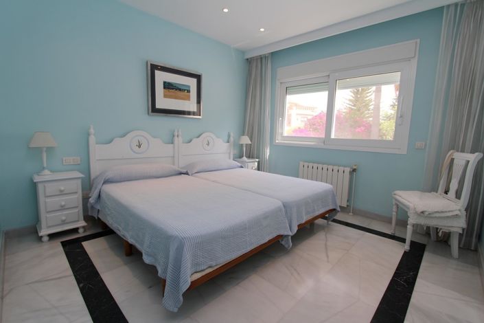 Image No.17-6 Bed Villa for sale