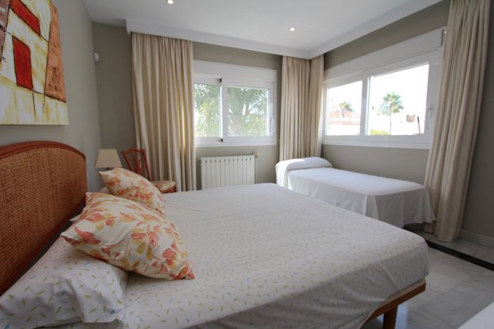 Image No.18-6 Bed Villa for sale