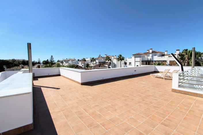 Image No.5-6 Bed Villa for sale